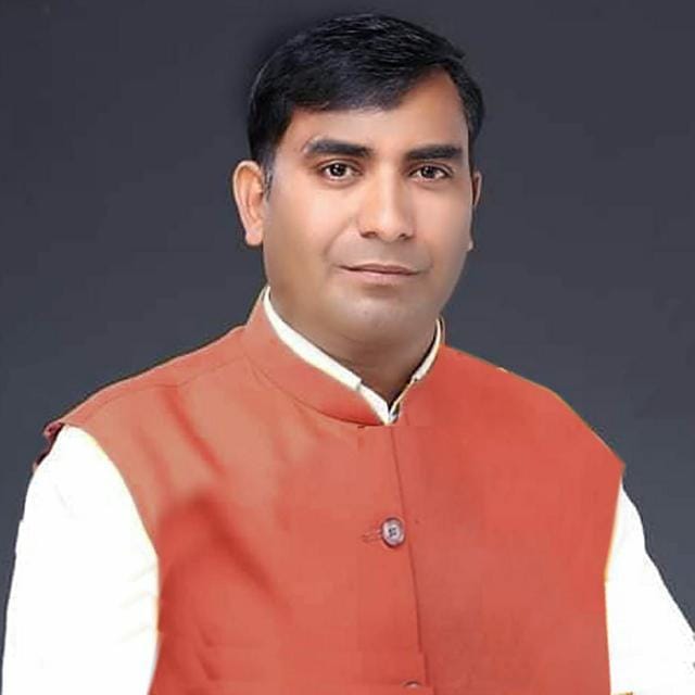 देश के भविष्य को लाठियों से कुचलने का प्रयास बर्दाश्त नहीं : महेन्द्र यादव